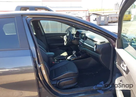 2021 Kia Forte Gt-Line из США, поврежденный, VIN 3KPF34AD0ME268585